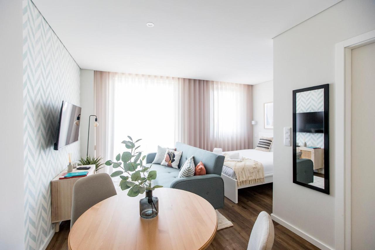Elegant Studio W/ Ac & Balcony By Lovelystay Porto Exterior photo