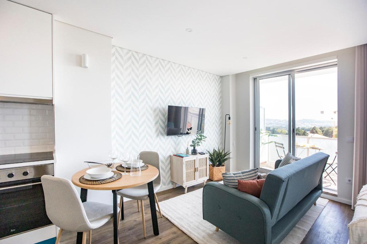Elegant Studio W/ Ac & Balcony By Lovelystay Porto Exterior photo